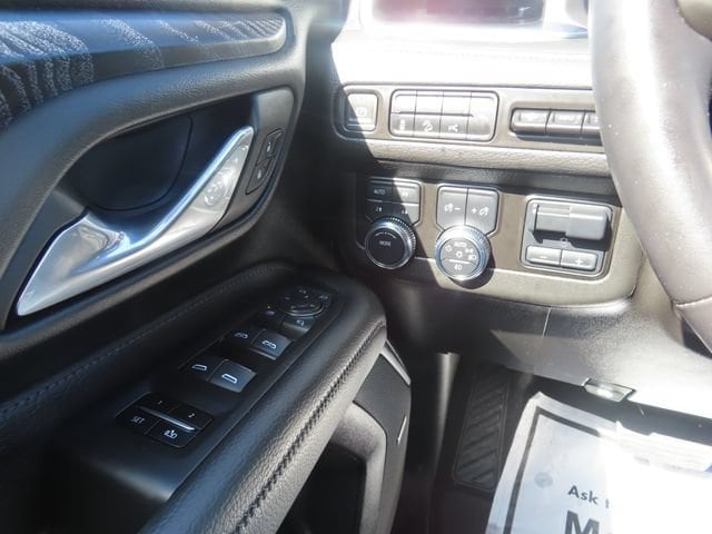 2024 GMC Yukon XL Denali - Photo 35
