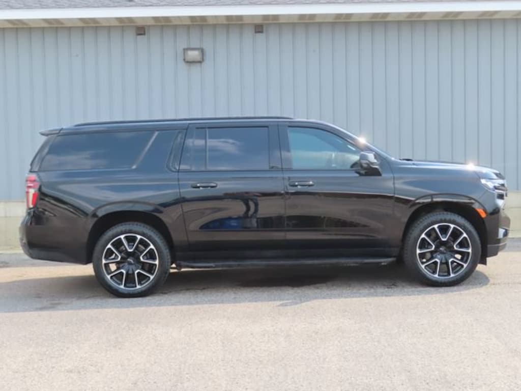 Used 2024 Chevrolet Suburban RST SUV