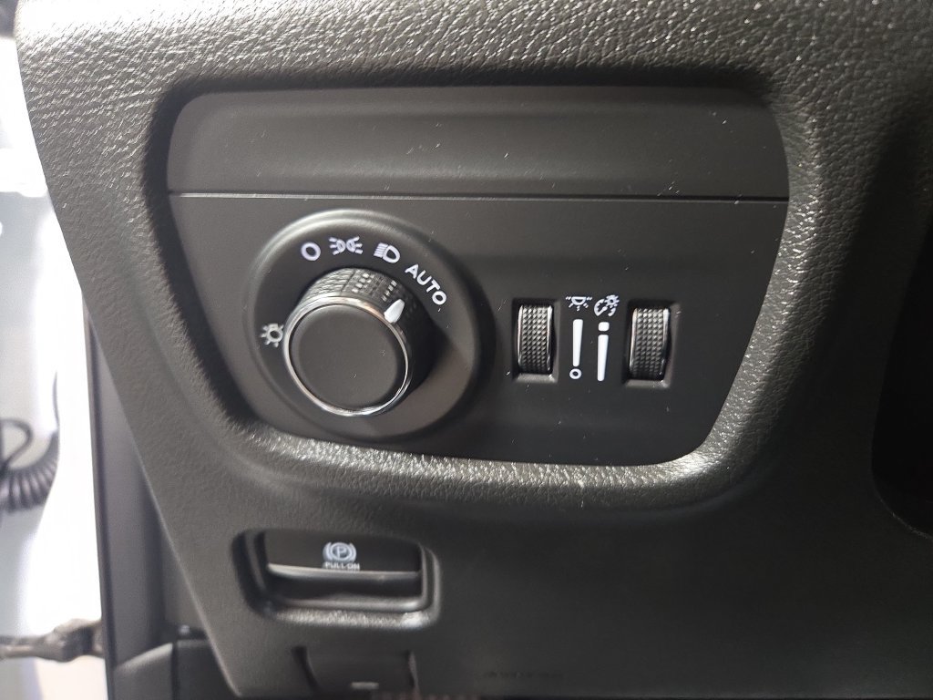 2023 Jeep Grand Cherokee Altitude - Photo 26