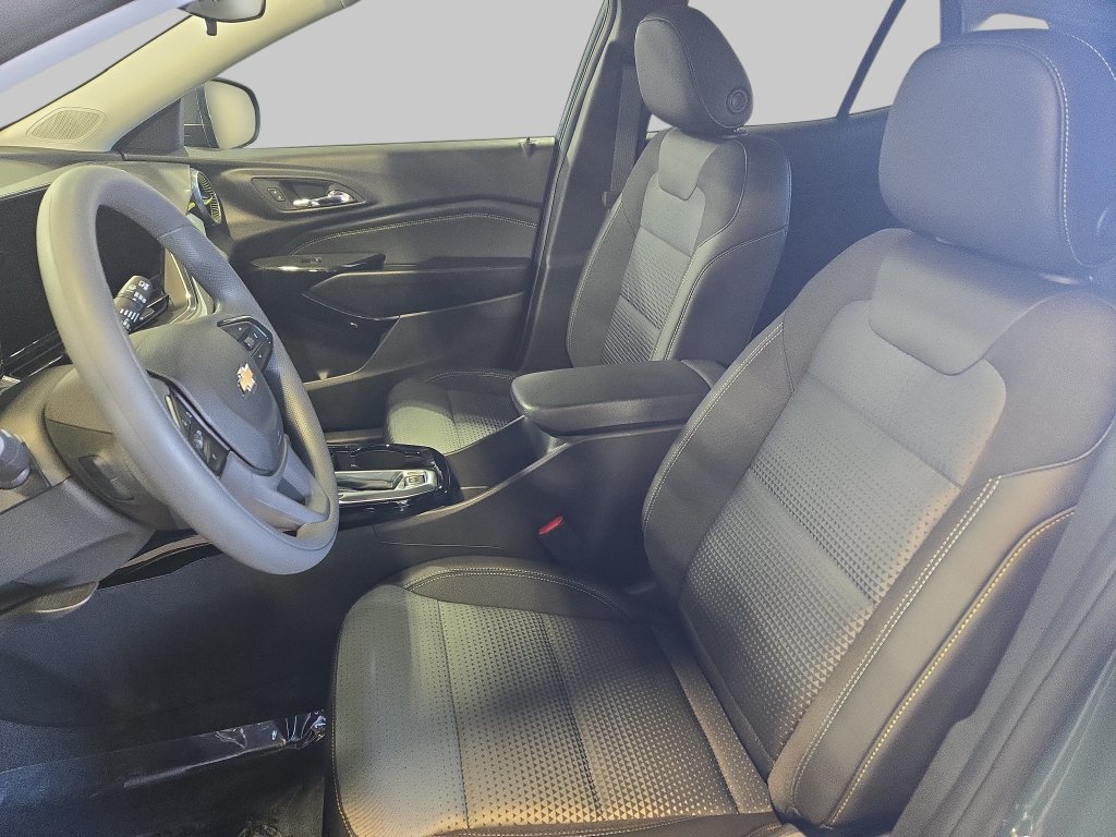 2026 Chevrolet Trax LT - Photo 17