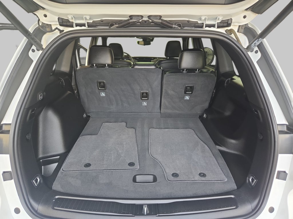 2023 Jeep Grand Cherokee Altitude - Photo 13
