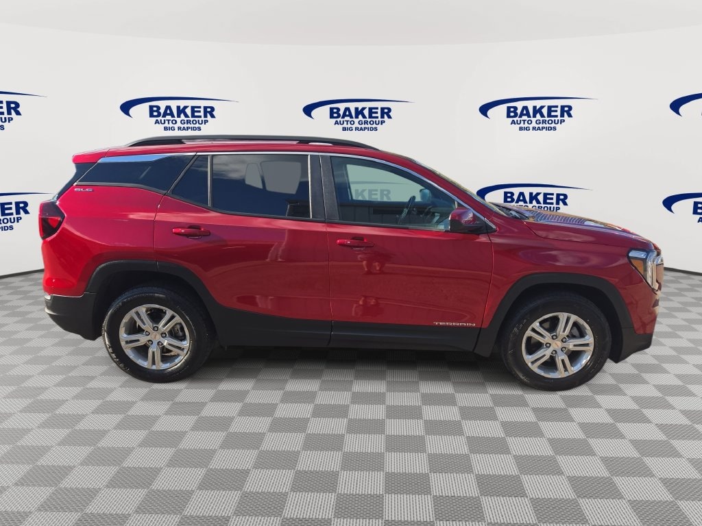 Used 2024 GMC Terrain SLE SUV