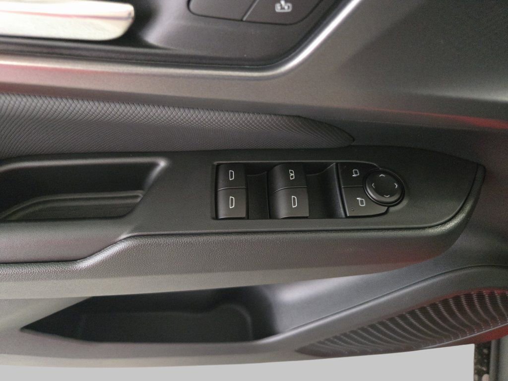2025 Chevrolet Equinox EV RS - Photo 32