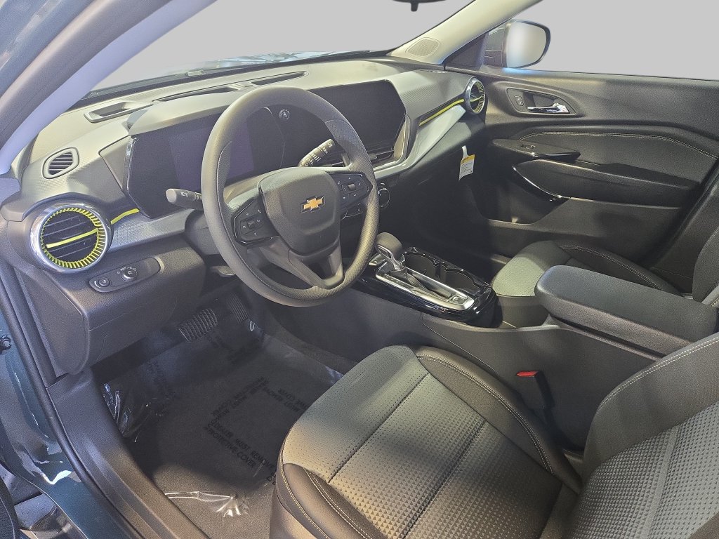 2026 Chevrolet Trax LT - Photo 18