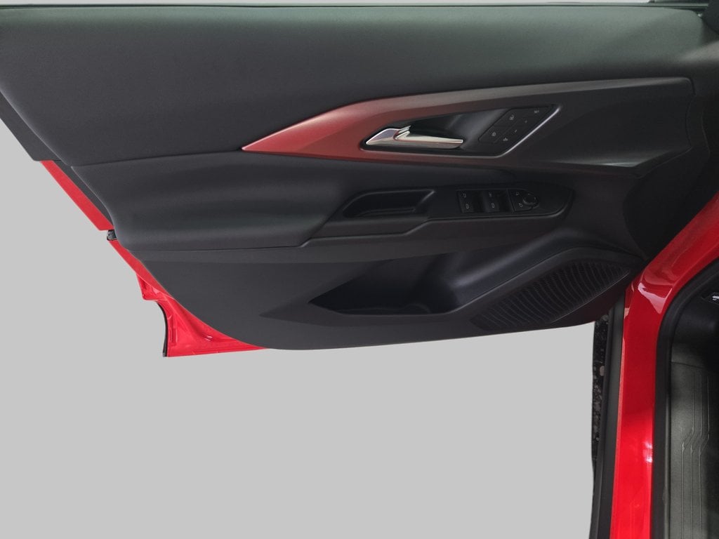 2025 Chevrolet Equinox EV RS - Photo 31