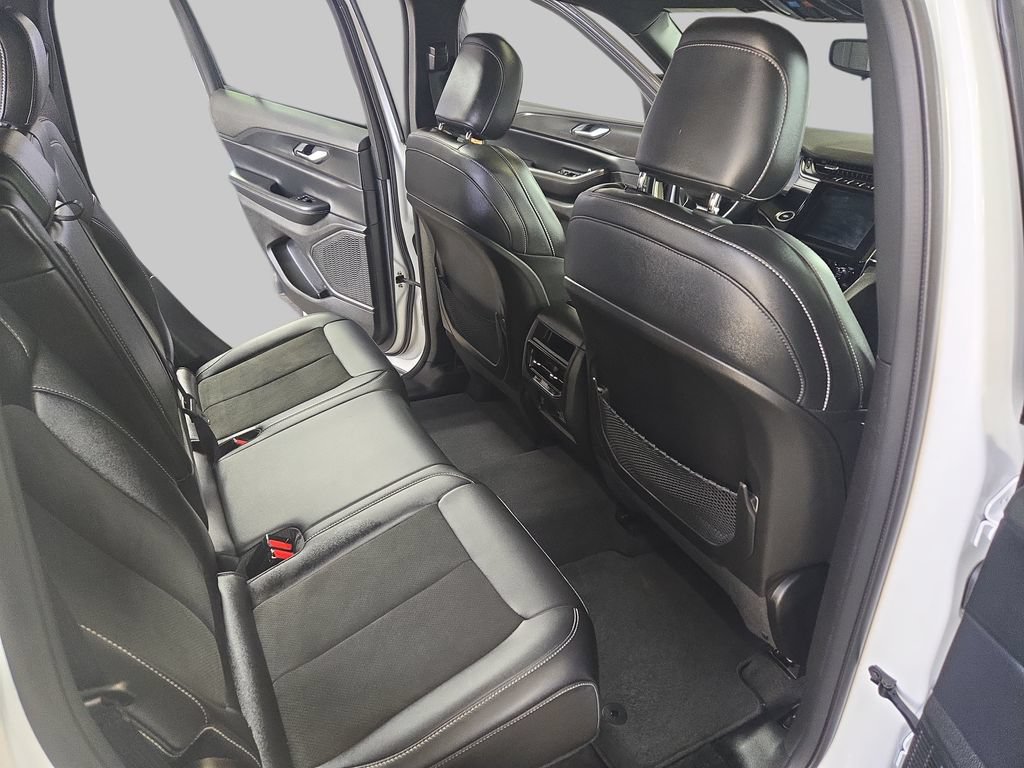 2023 Jeep Grand Cherokee Altitude - Photo 11