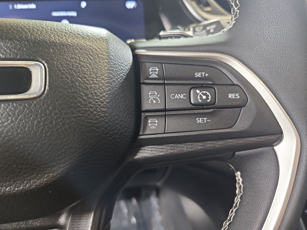 2023 Jeep Grand Cherokee Altitude - Photo 19