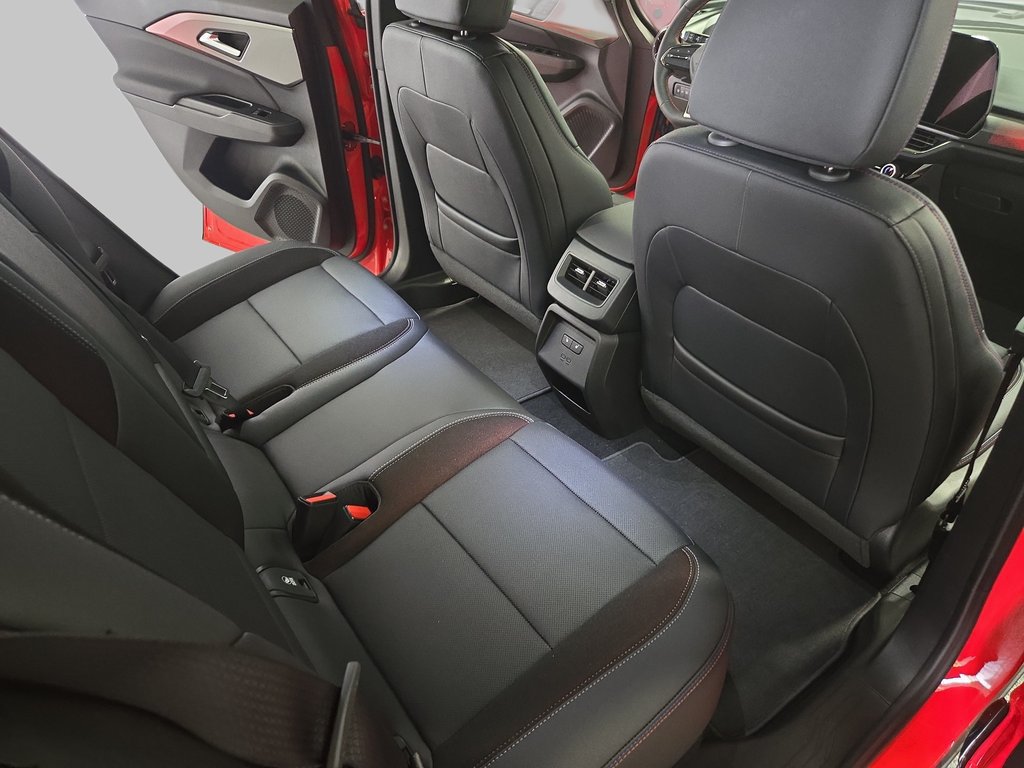 2025 Chevrolet Equinox EV RS - Photo 12
