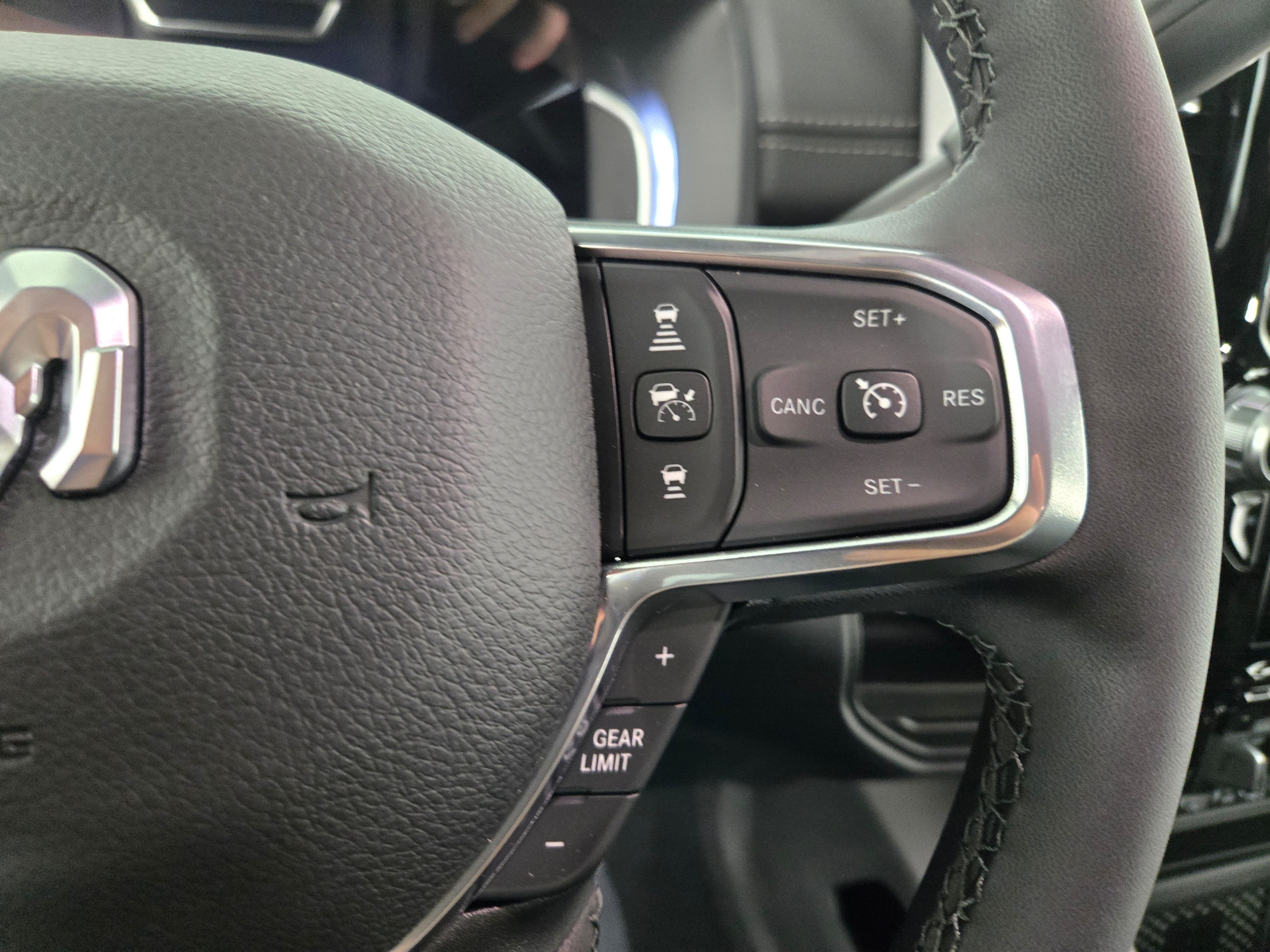 2025 RAM 2500 Laramie - Photo 20