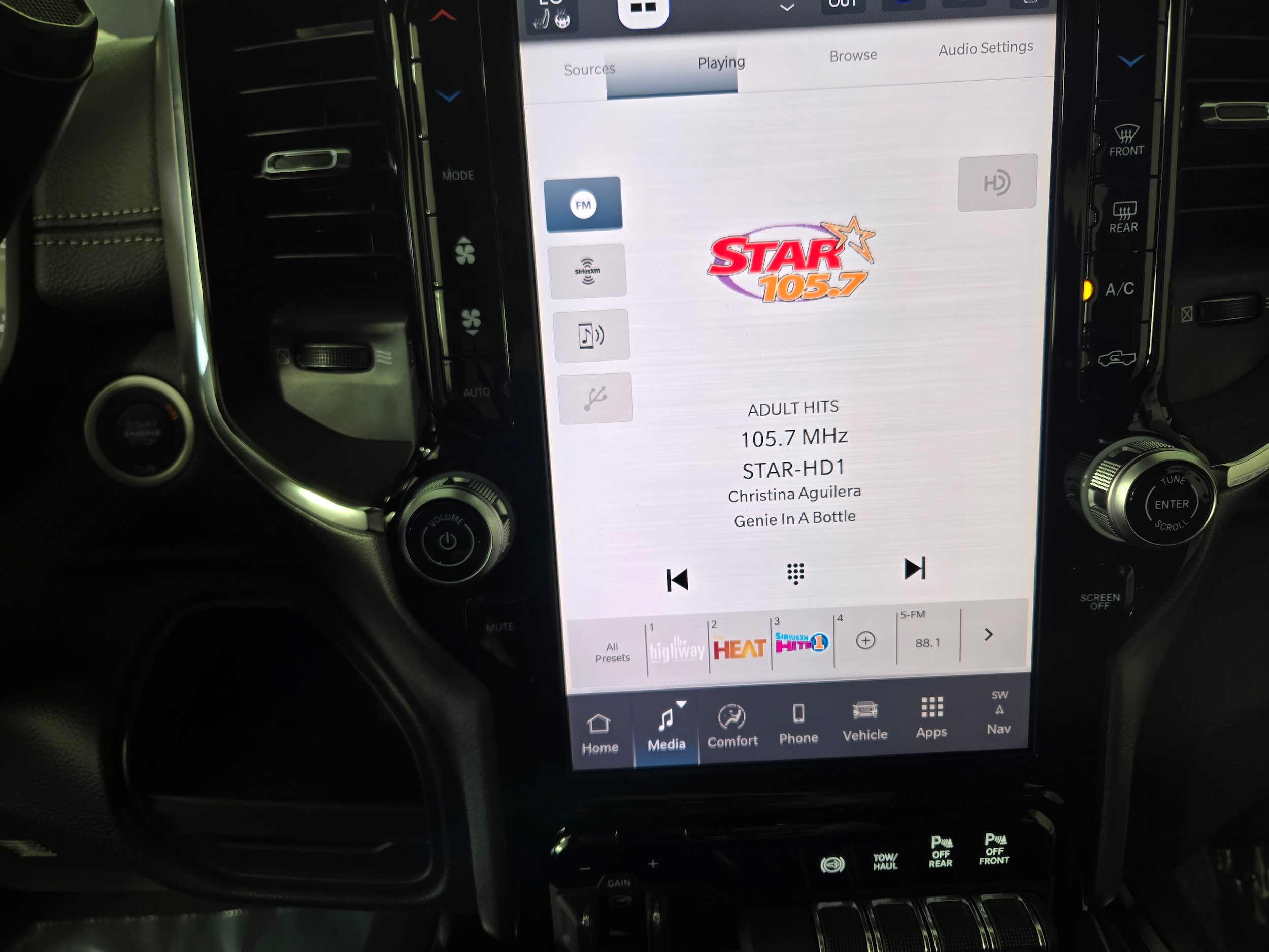 2025 RAM 2500 Laramie - Photo 23