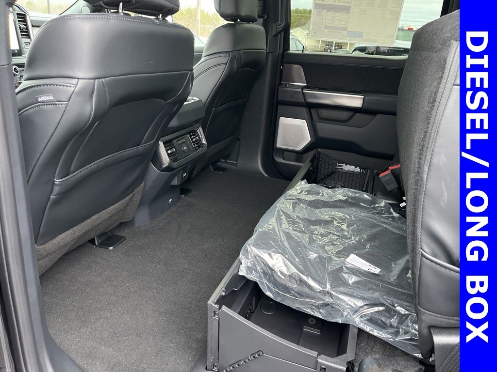 2026 Ford F-250 Super Duty Platinum - Photo 17