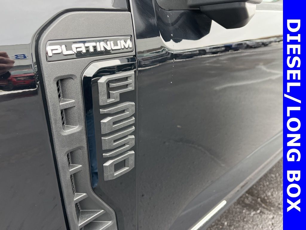 2026 Ford F-250 Super Duty Platinum - Photo 11