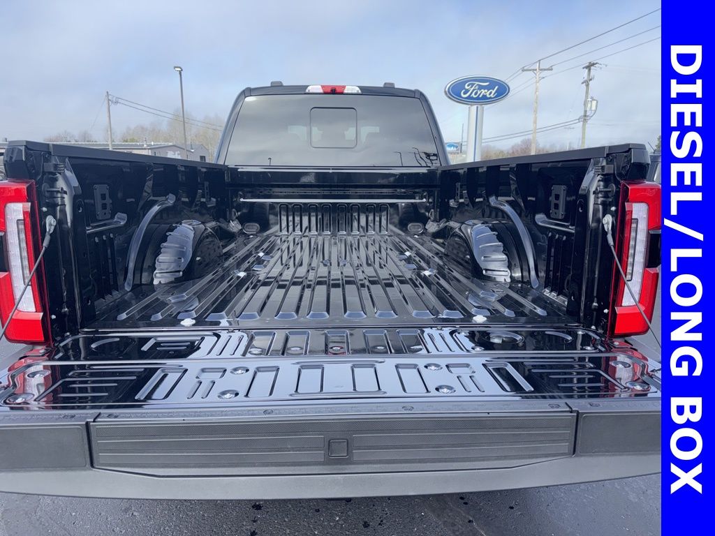2026 Ford F-250 Super Duty Platinum - Photo 9