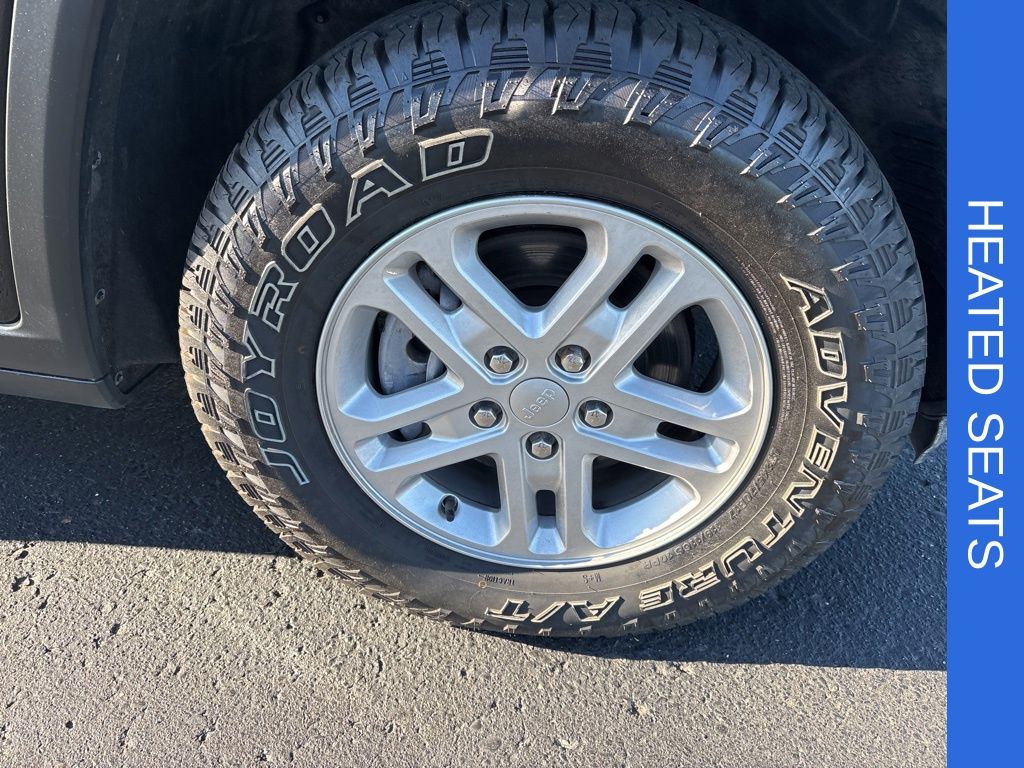 2023 Jeep Grand Cherokee Laredo - Photo 10