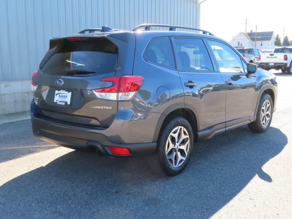 Used 2024 Subaru Forester Premium SUV