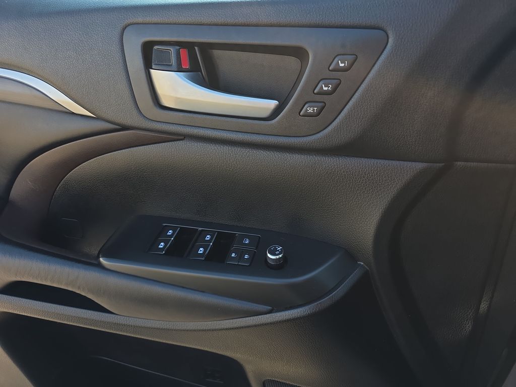 2019 Toyota Highlander Limited Platinum - Photo 29