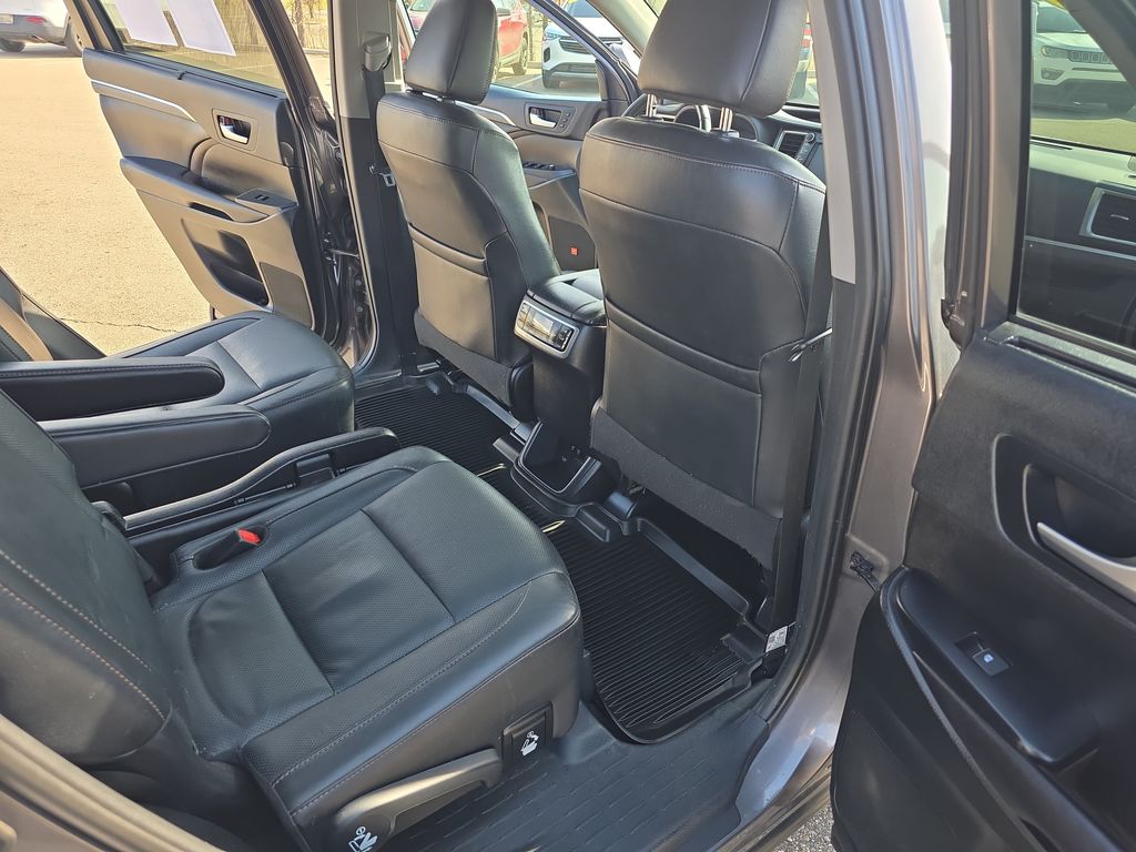 2019 Toyota Highlander Limited Platinum - Photo 11