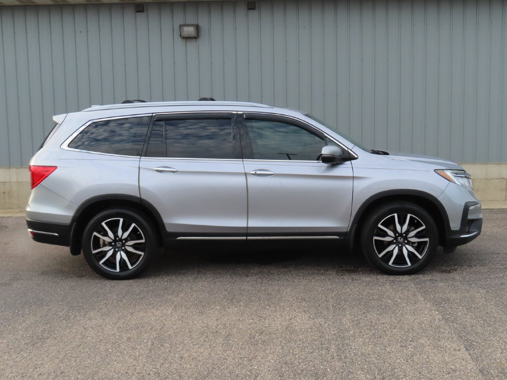 Used 2019 Honda Pilot Touring 7-Passenger AWD SUV
