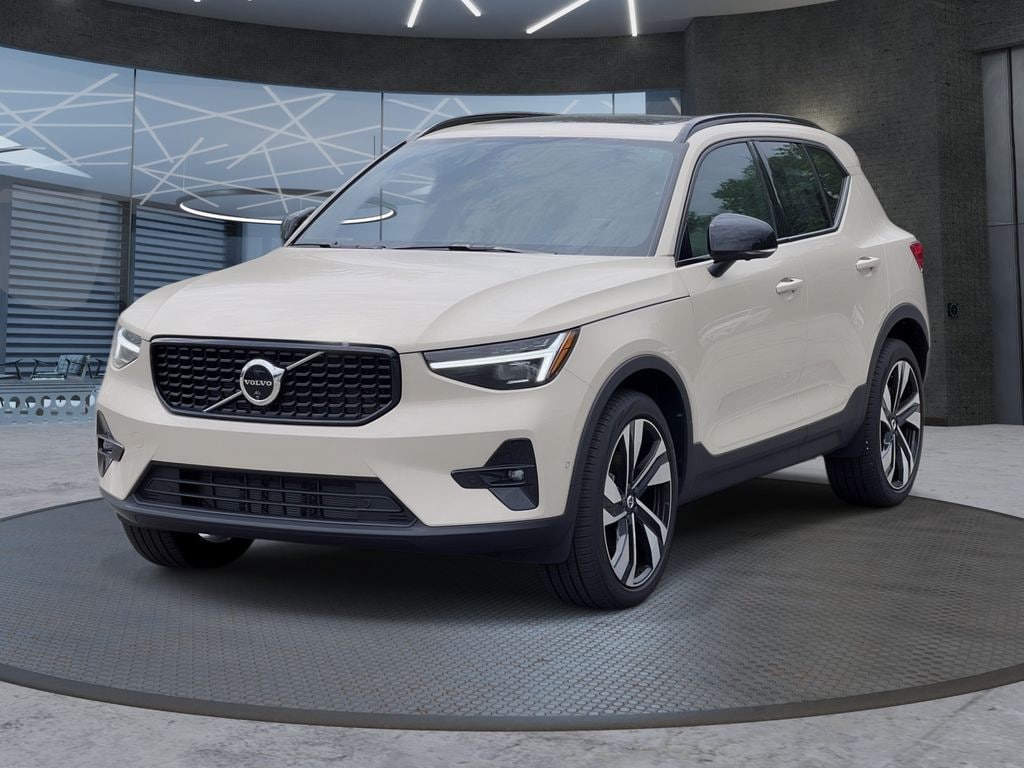 Used 2026 Volvo XC40 B5 Ultra SUV