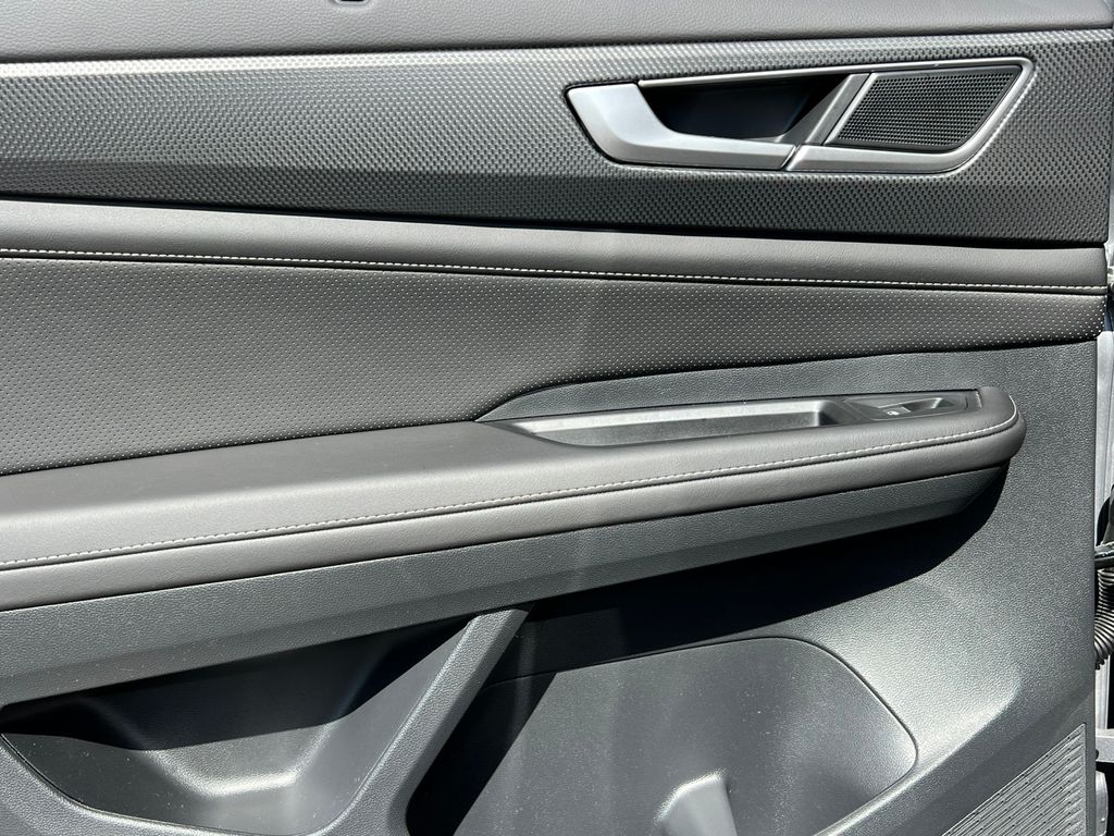 2025 Volkswagen Atlas Cross Sport SEL - Photo 38
