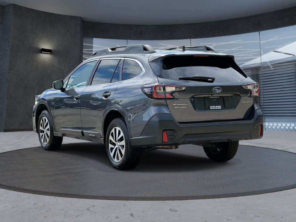 Used 2022 Subaru Outback Premium SUV