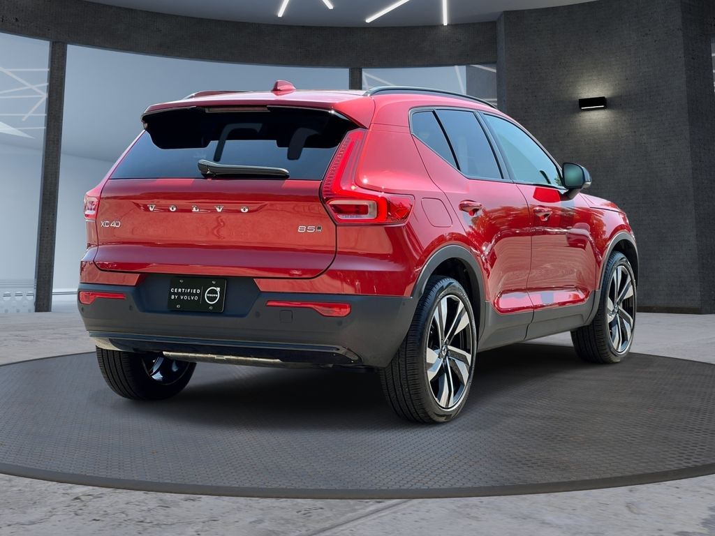 Certified 2024 Volvo XC40 B5 Plus Dark SUV