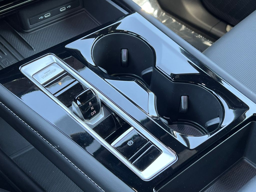 2025 Volkswagen Atlas Cross Sport SEL - Photo 29