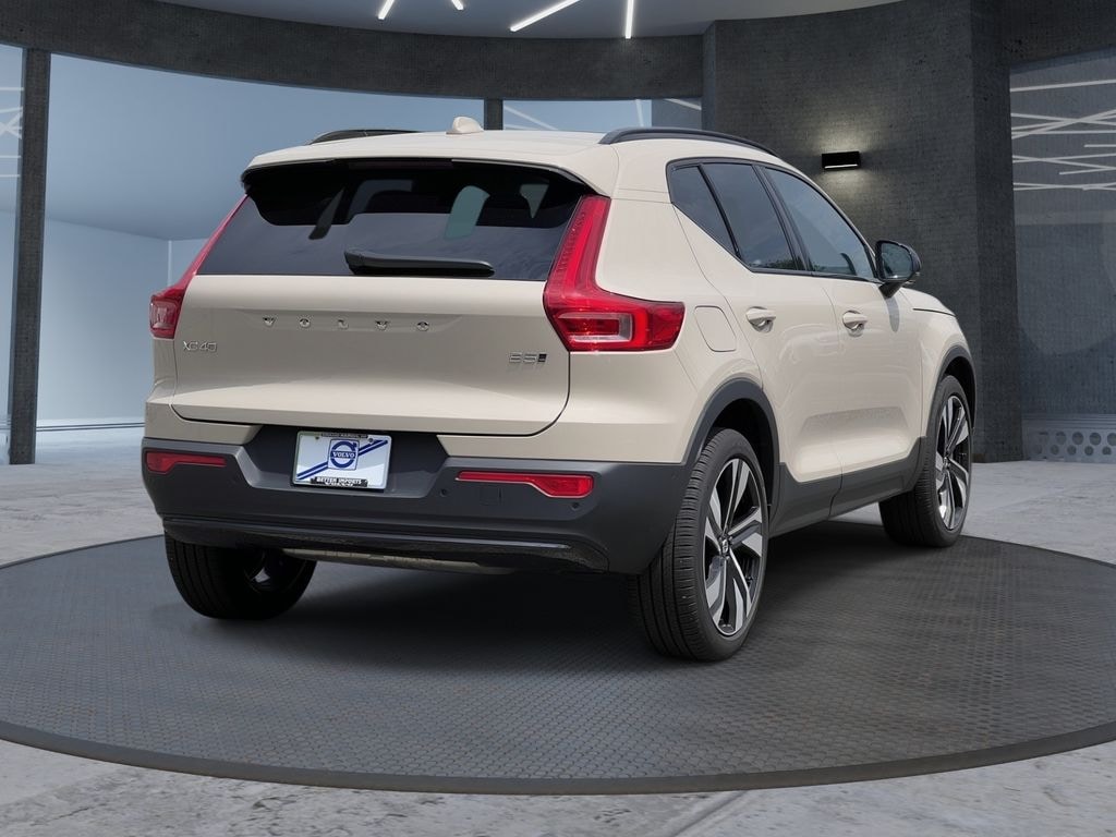 Used 2026 Volvo XC40 B5 Ultra SUV