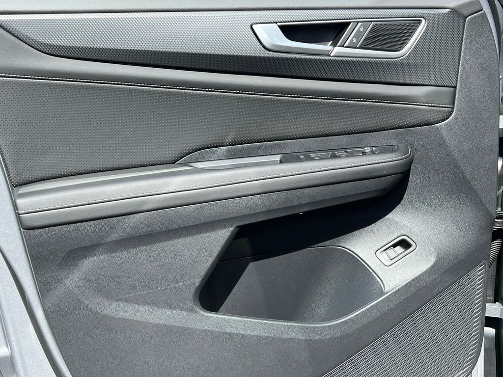 2025 Volkswagen Atlas Cross Sport SEL - Photo 14