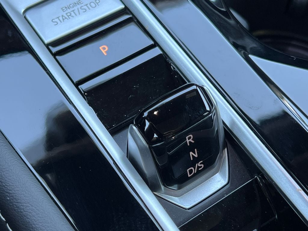 2025 Volkswagen Atlas Cross Sport SEL - Photo 30
