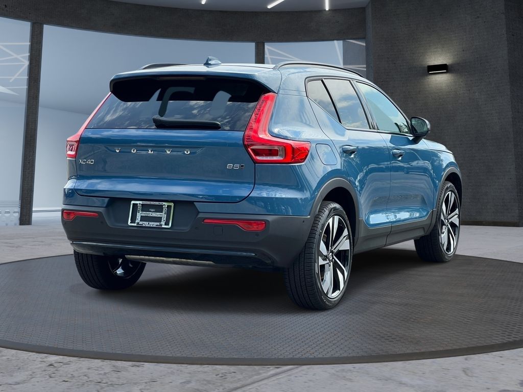 Used 2025 Volvo XC40 B5 Ultra Dark Theme SUV