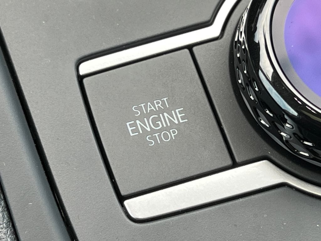 2025 Volkswagen Tiguan SE - Photo 28