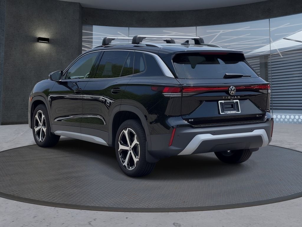 2025 Volkswagen Tiguan SE - Photo 3