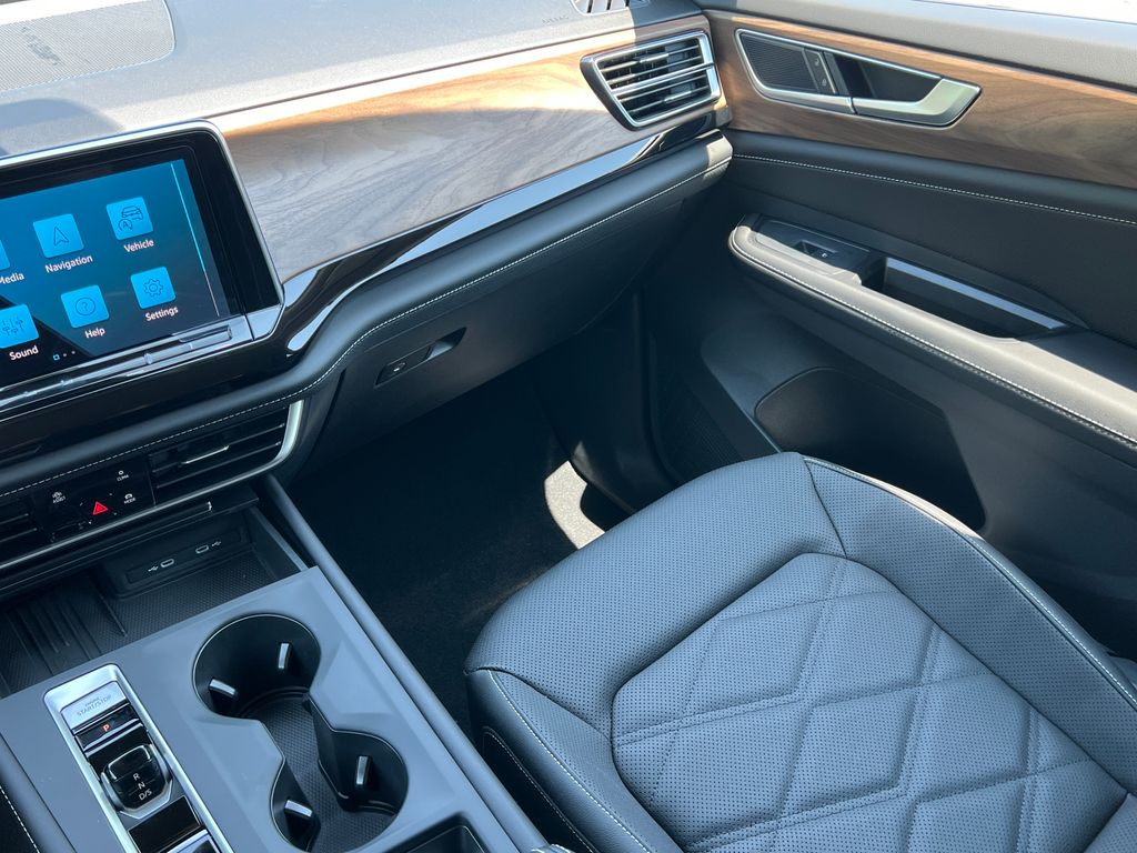 2026 Volkswagen Atlas SE - Photo 32