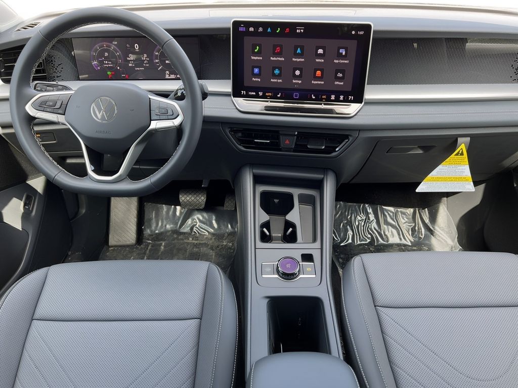 2025 Volkswagen Tiguan SE - Photo 5