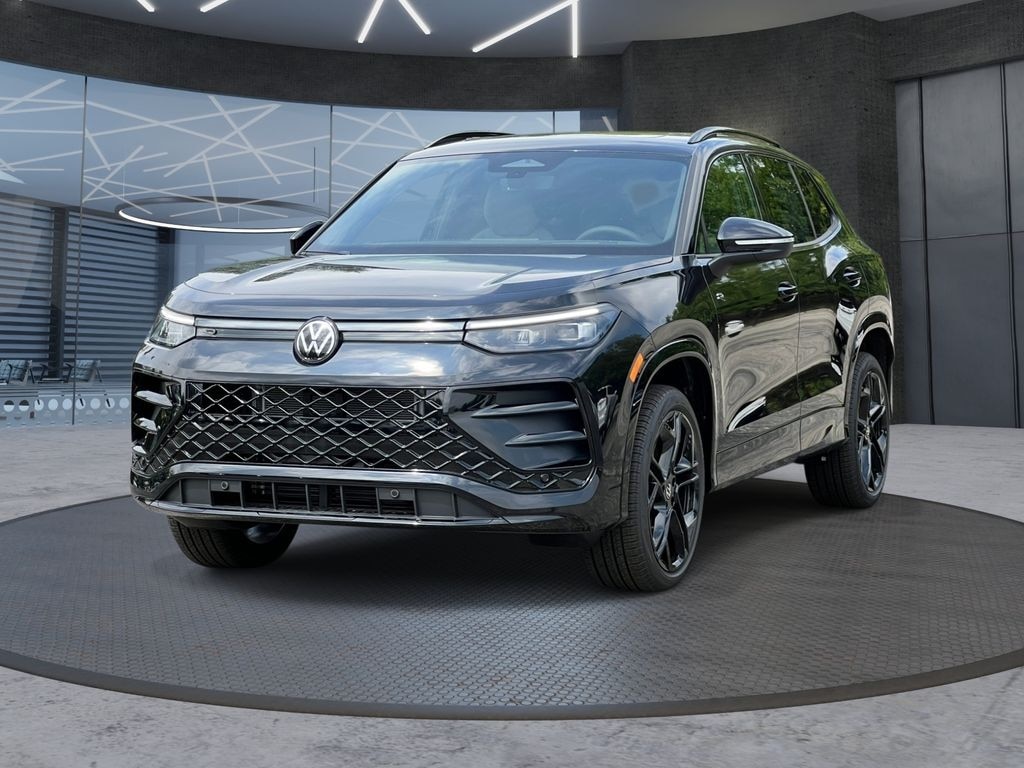 New 2026 Volkswagen Tiguan SE R-Line Black SUV