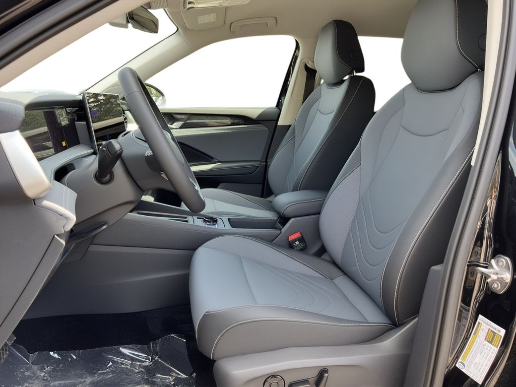 2025 Volkswagen Tiguan SE - Photo 6