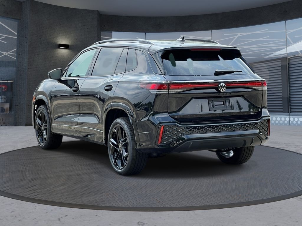 New 2026 Volkswagen Tiguan SE R-Line Black SUV