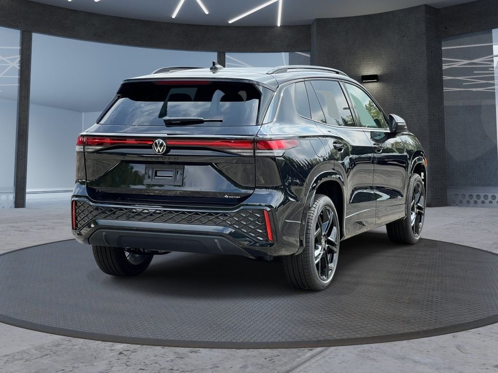 New 2026 Volkswagen Tiguan SE R-Line Black SUV