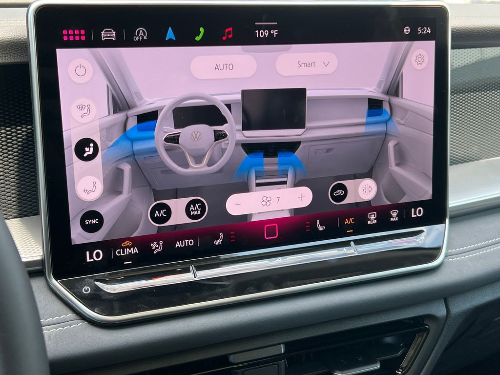 2025 Volkswagen Tiguan SE - Photo 23