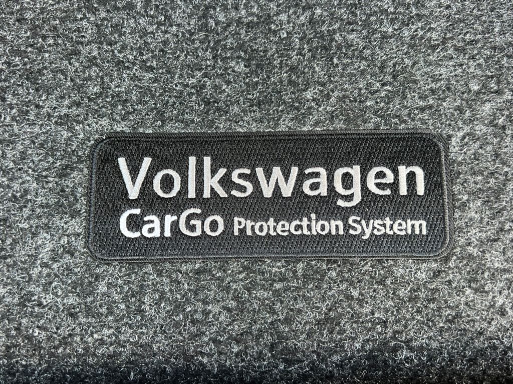 2025 Volkswagen Tiguan SE - Photo 34