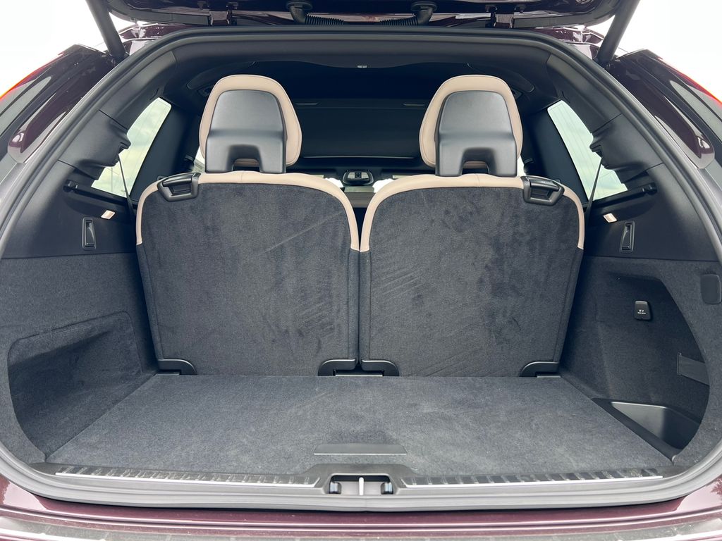 2026 Volvo XC90 Plus - Photo 35