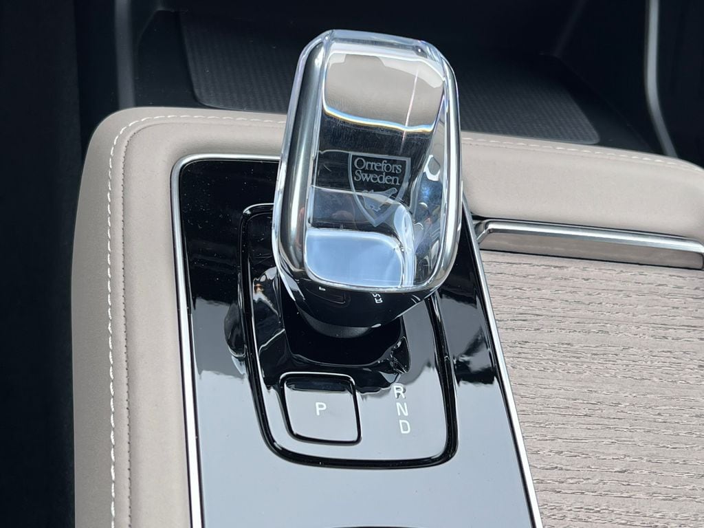 2026 Volvo XC90 Plus - Photo 30
