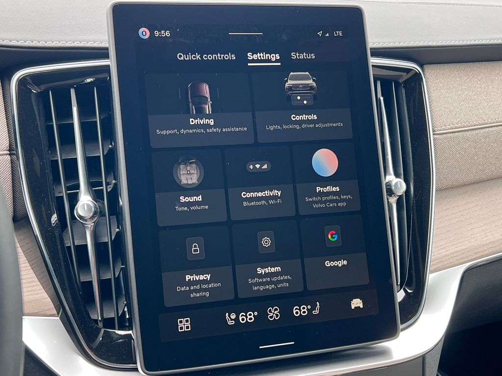 2026 Volvo XC90 Plus - Photo 20