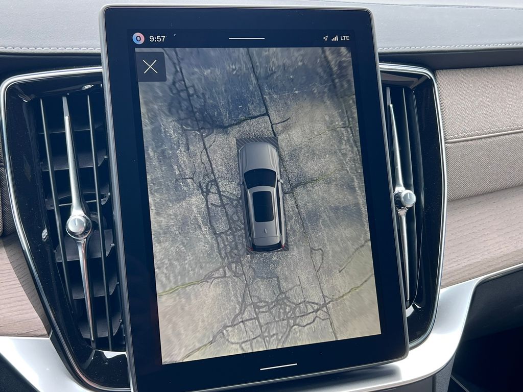 2026 Volvo XC90 Plus - Photo 24