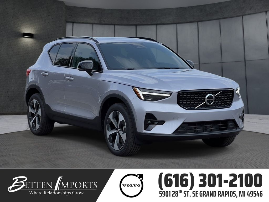 2026 Volvo XC40 Plus