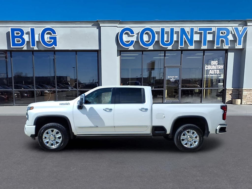 Used 2024 Chevrolet Silverado 2500 HD High Country Truck Crew Cab