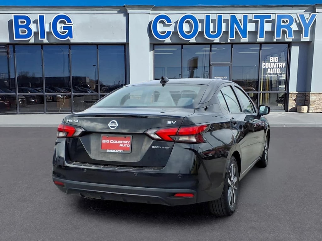 Used 2021 Nissan Versa 1.6 SV Sedan