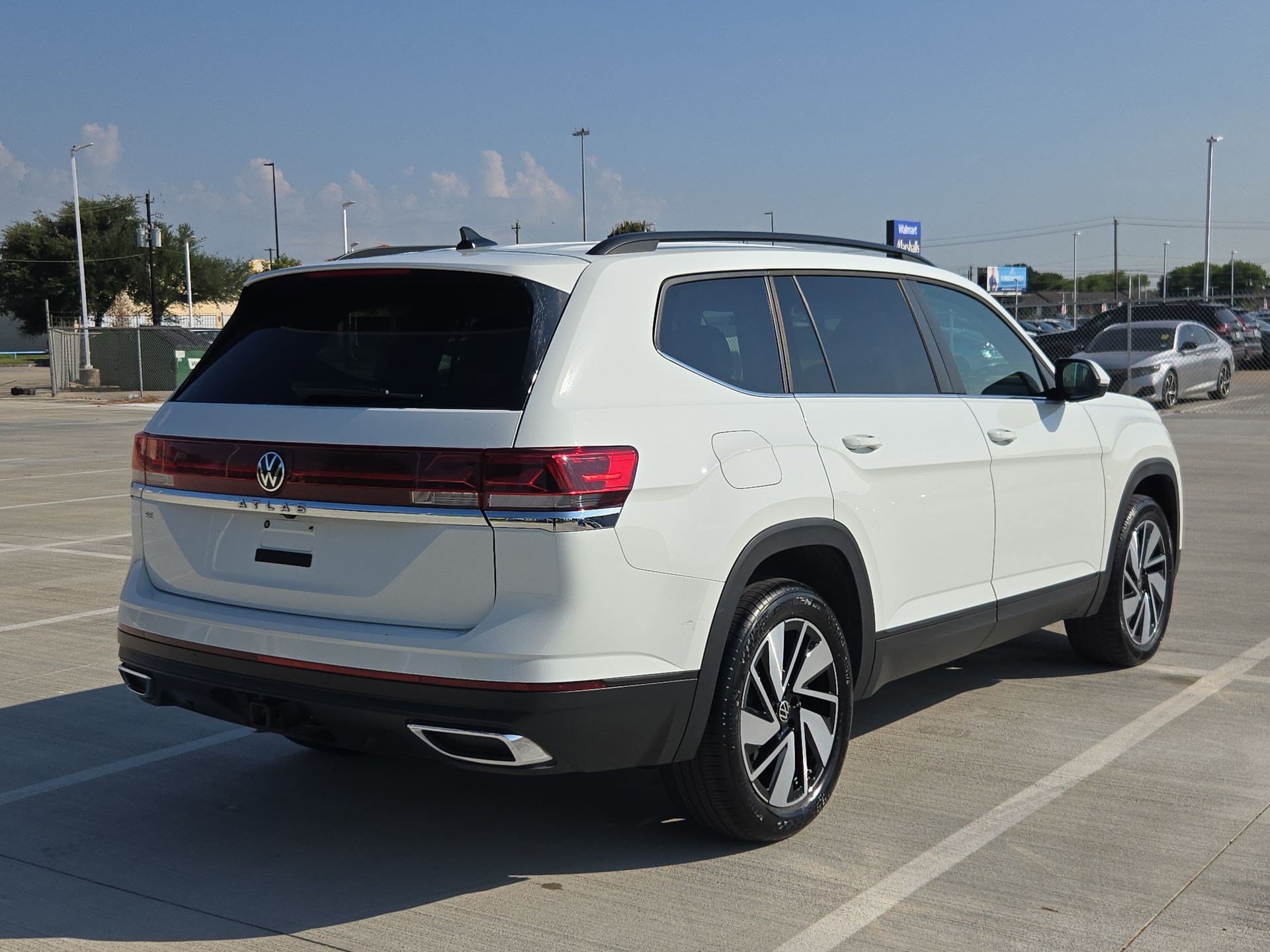 Certified 2025 Volkswagen Atlas 2.0T SE w/Technology 2.0T SE w/Technology FWD