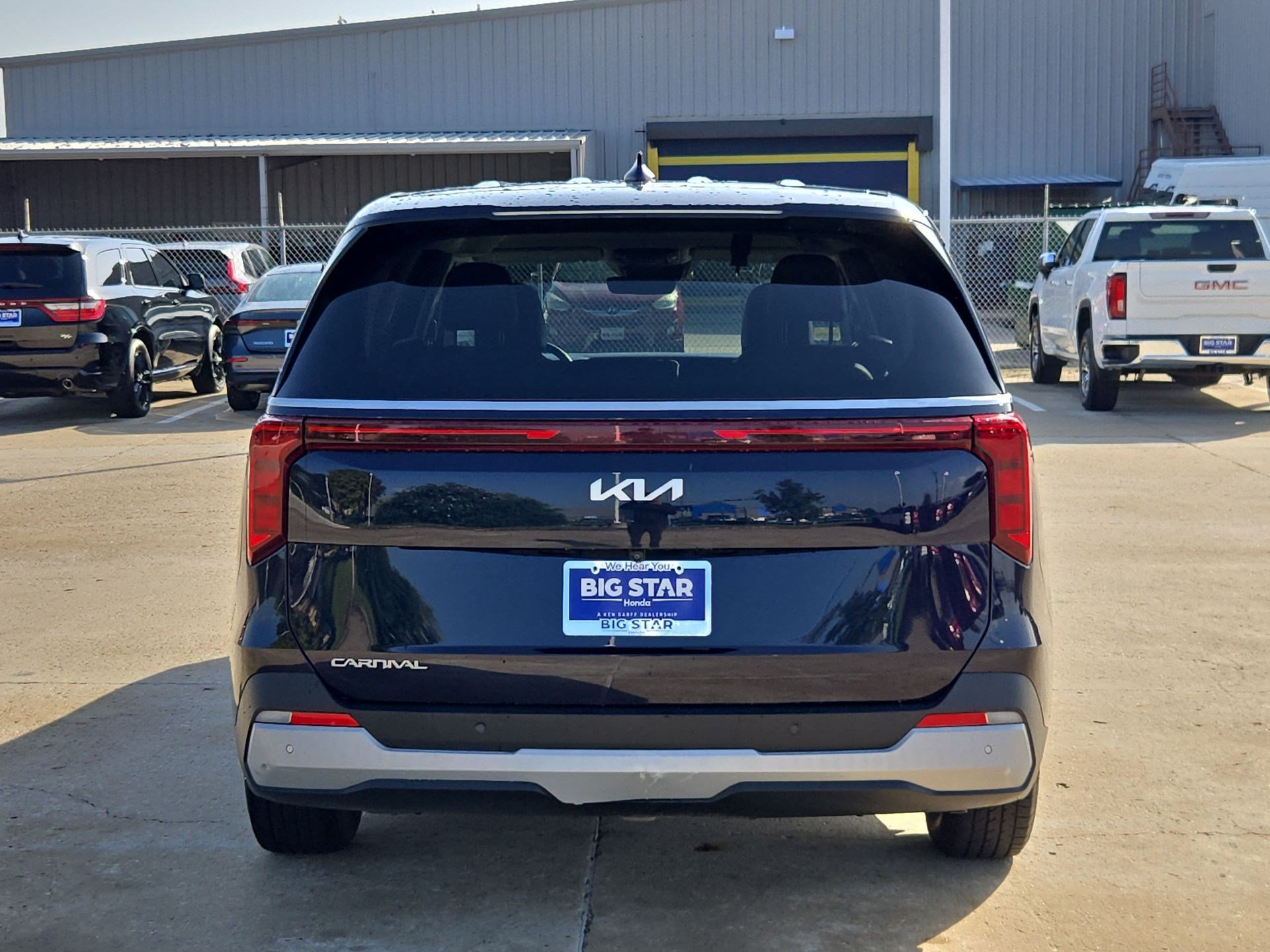 Certified 2025 Kia Carnival LXS Van Passenger Van